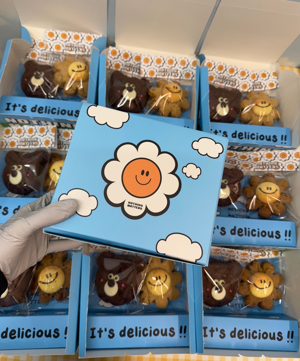 손에 든 2구 박스 대표컷